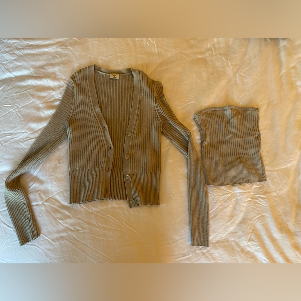 Gray Abercrombie tube top and cardigan